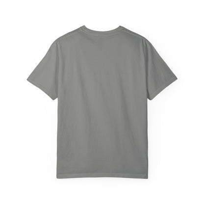 BILLY Unisex Garment-Dyed Tişört (Siyah/Kırmızı Vertical Logo)